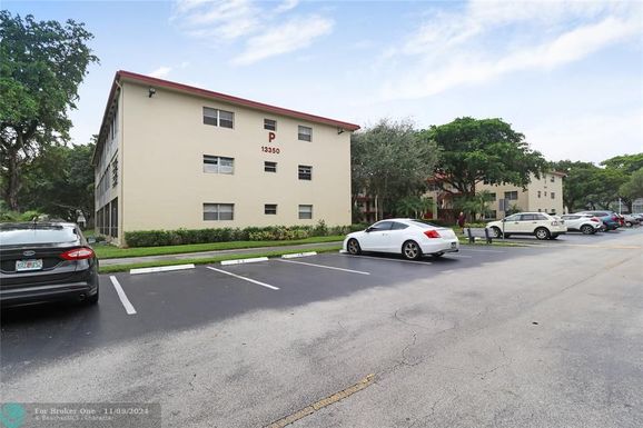 13350 1st St, Pembroke Pines, FL 33027