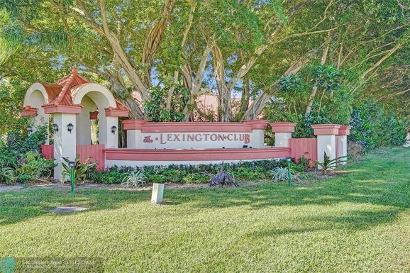 7592 Lexington Club Blvd, Delray Beach, FL 33446