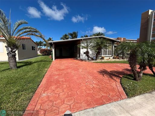 1125 5th St, Hallandale Beach, FL 33009