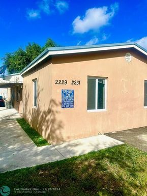 2229 Farragut St, Hollywood, FL 33020