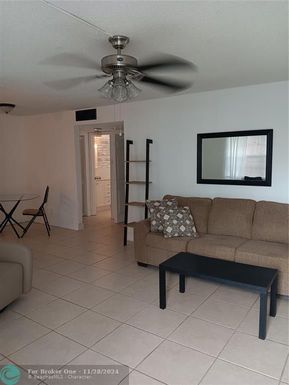 30 4th Ave, Hallandale Beach, FL 33009