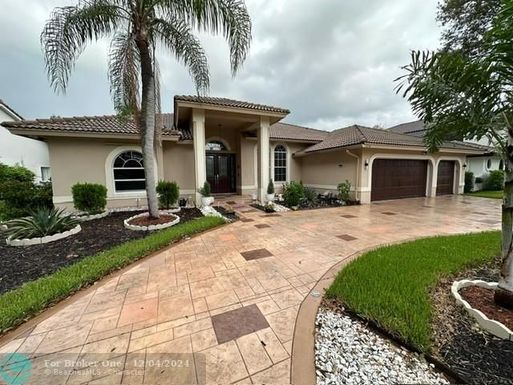 10719 49th Mnr, Coral Springs, FL 33076