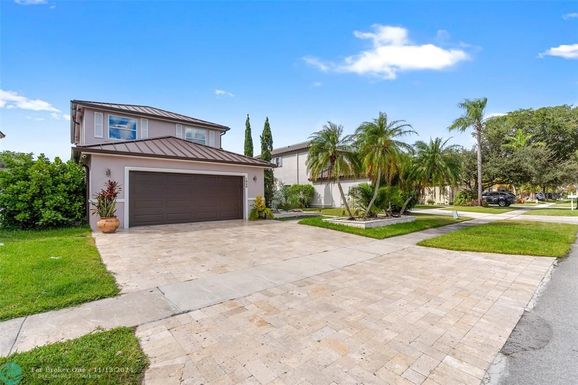 1920 180th Way, Pembroke Pines, FL 33029