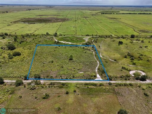 0 318th St, Okeechobee, FL 34972