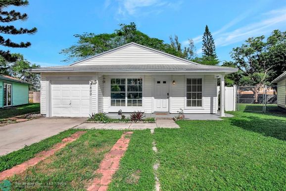 1800 82nd Ter, Miramar, FL 33025