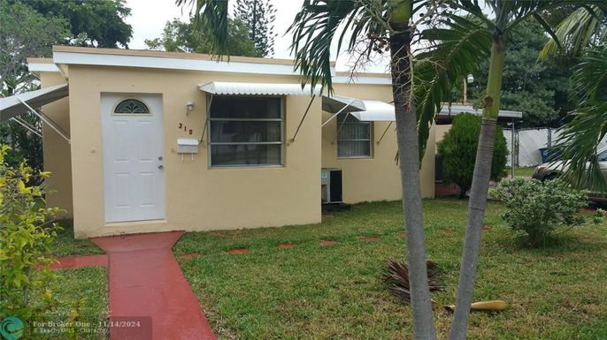 219 4th St, Hallandale Beach, FL 33009