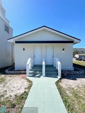 2 6th Ave, Dania Beach, FL 33004