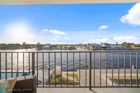 521 Riverside Drive, Pompano Beach, FL 33062