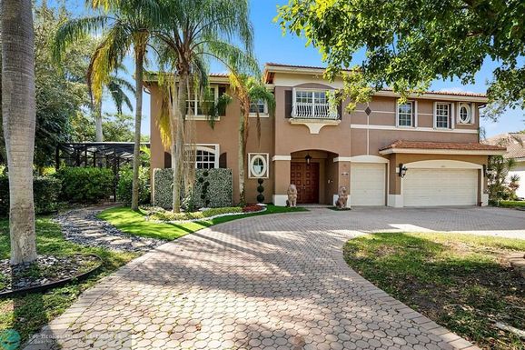 372 118th Ter, Coral Springs, FL 33071