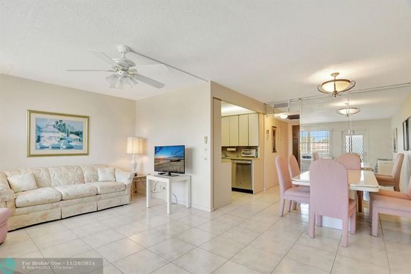 332 Grantham B, Deerfield Beach, FL 33442