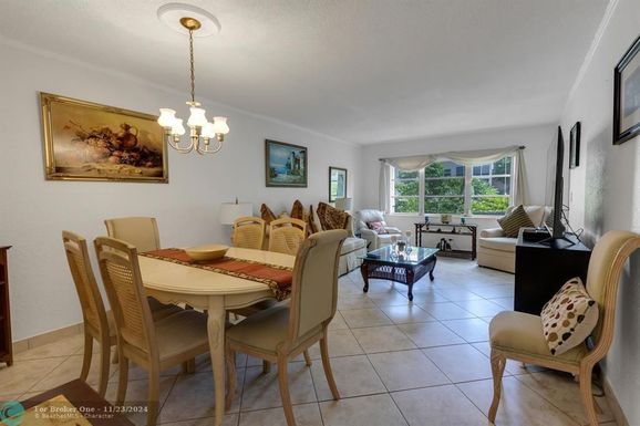 400 20th Street, Boca Raton, FL 33431