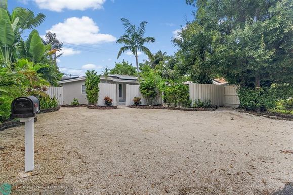 2725 6th Ln, Wilton Manors, FL 33334