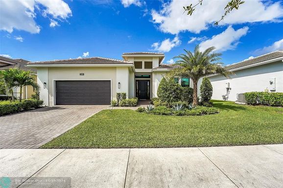 5395 Saint Vincent Ln, Loxahatchee, FL 33470