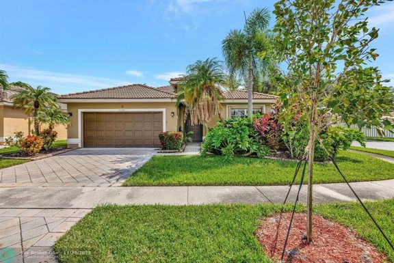 2424 139th Ave, Sunrise, FL 33323