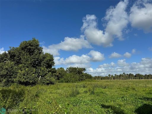  Us-441, Okeechobee, FL 34974