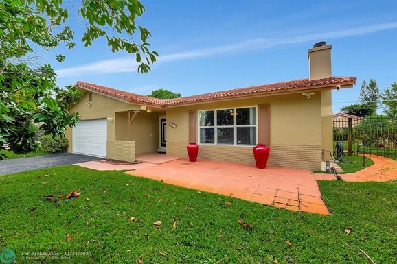 4120 78th Ln, Coral Springs, FL 33065