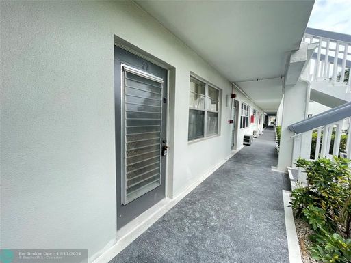 92 Markham  E, Deerfield Beach, FL 33442