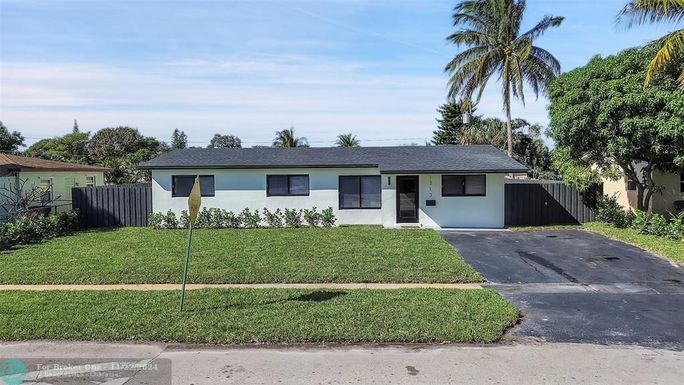 1313 2nd Ave, Deerfield Beach, FL 33441