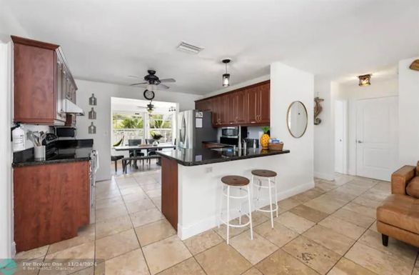 4540 28th Ter, Dania Beach, FL 33312