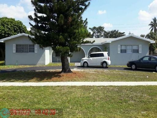 6901 11th Pl, Plantation, FL 33313