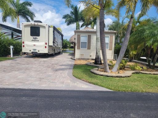 613 42nd Cove, Okeechobee, FL 34974