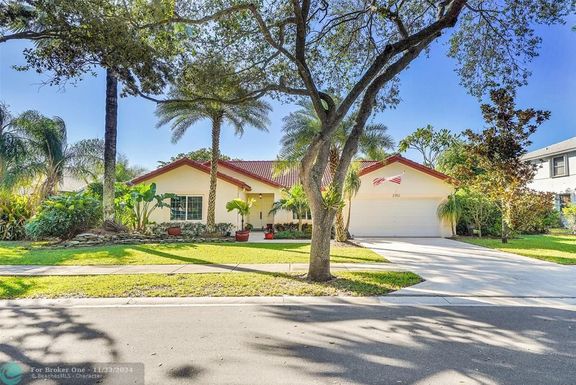 2352 102nd Ter, Coral Springs, FL 33065