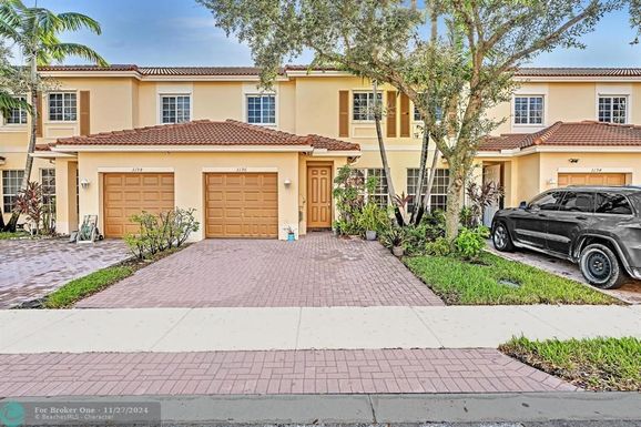 3196 31st Ter, Oakland Park, FL 33309