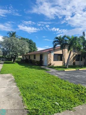 43 15th St, Dania Beach, FL 33004