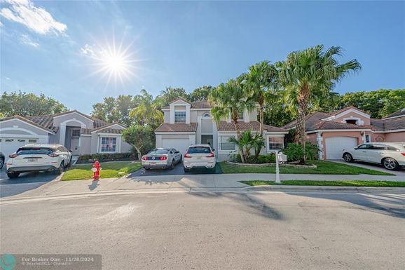 533 Bedford Ave, Weston, FL 33326