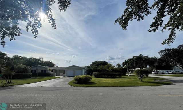 18250 88th Pl, Palmetto Bay, FL 33157