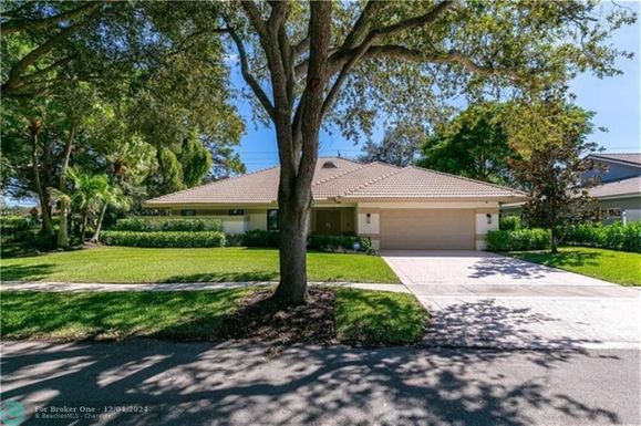 4398 25th Way, Boca Raton, FL 33434