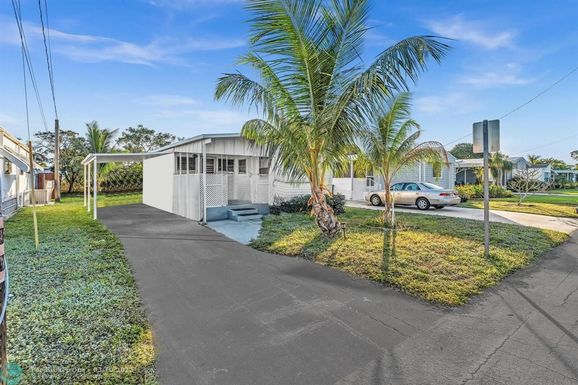 4124 Shady Ln, Boynton Beach, FL 33436