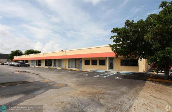 1635 38th Ave, Lauderhill, FL 33311