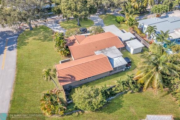 4000 22nd Ave, Lighthouse Point, FL 33064