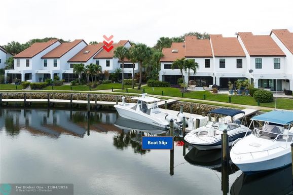 2300 Treasure Isle Dr #76 Dock#65, Palm Beach Gardens, FL 33410