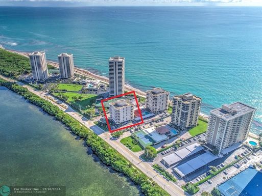 5480 Ocean Dr, Riviera Beach, FL 33404