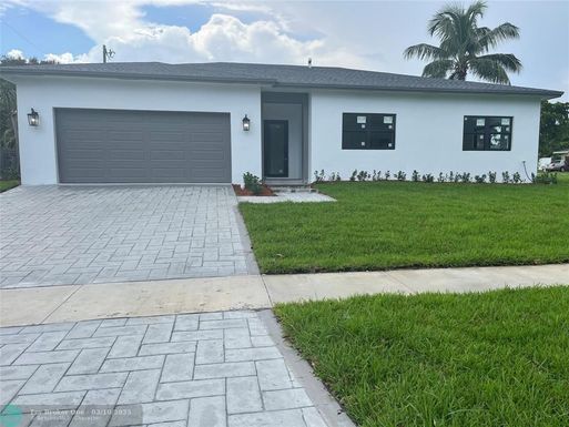 2877 1st Ct, Boynton Beach, FL 33435