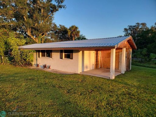 1503 6th St, Okeechobee, FL 34972