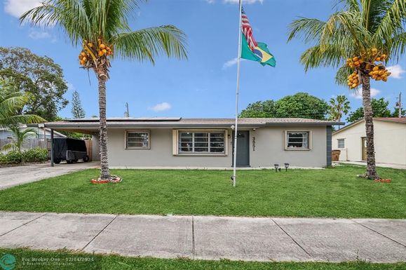 3851 4th Ave, Deerfield Beach, FL 33064