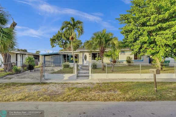 5601 38th St, Davie, FL 33314