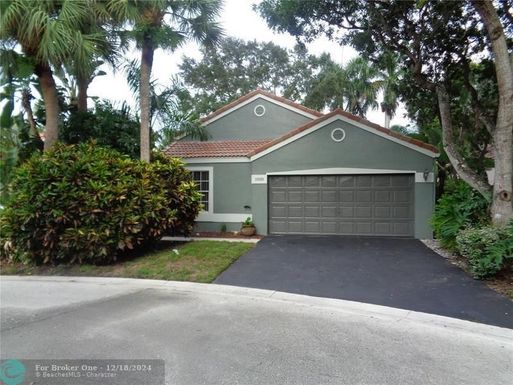 1020 108th Ave, Plantation, FL 33322