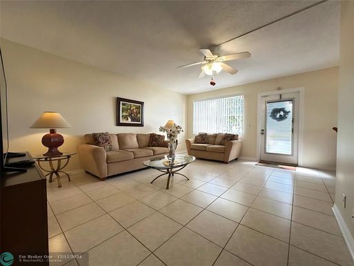 28 Markham B, Deerfield Beach, FL 33442