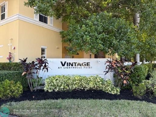 2312 Vintage Dr, Lighthouse Point, FL 33064