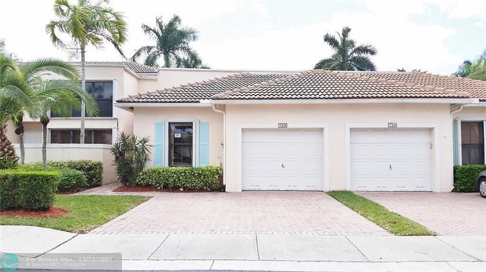 762 158th Way, Pembroke Pines, FL 33027