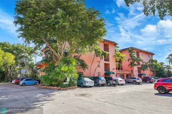 640 Tennis Club Dr, Fort Lauderdale, FL 33311