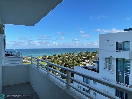 7600 Collins Ave, Miami Beach, FL 33141