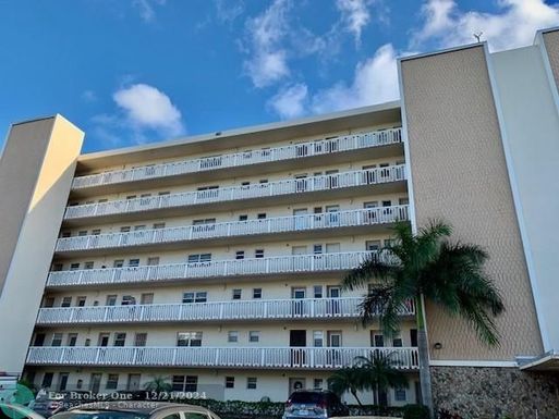 320 12th Ave, Hallandale Beach, FL 33009