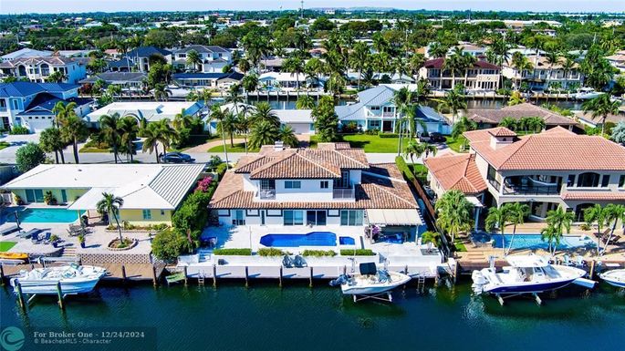 3800 25th Ave, Lighthouse Point, FL 33064