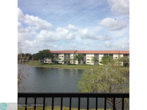 13800 14TH ST, Pembroke Pines, FL 33027