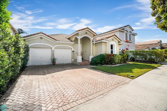 11250 48th Ter, Doral, FL 33178